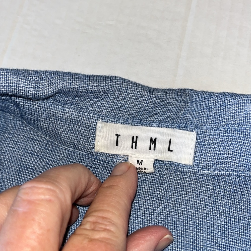 Anthropologie THML-M-blue-sleepless button up twist, striped in back, top/blouse - Picture 6 of 11